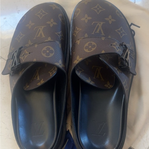 Louis Vuitton EASY MULE size 7 men, size 9 women - Picture 12 of 16